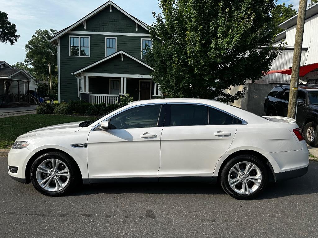 2014 Ford Taurus