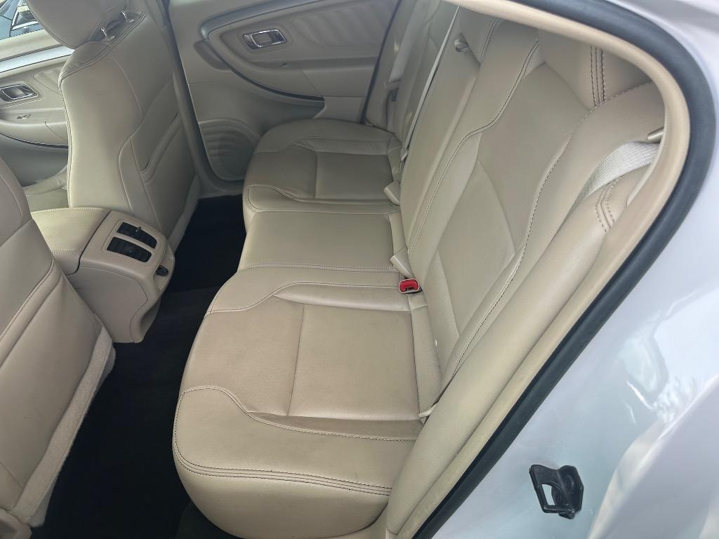 2014 Ford Taurus SEL - Photo 14