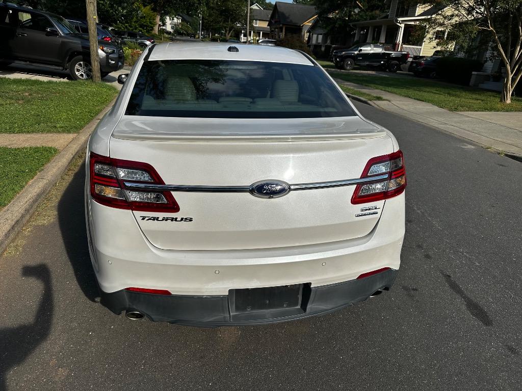 2014 Ford Taurus SEL - Photo 6