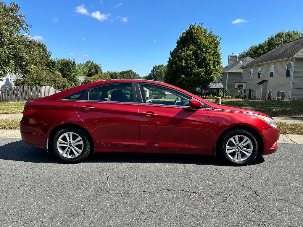 2013 Hyundai Sonata GLS's photo