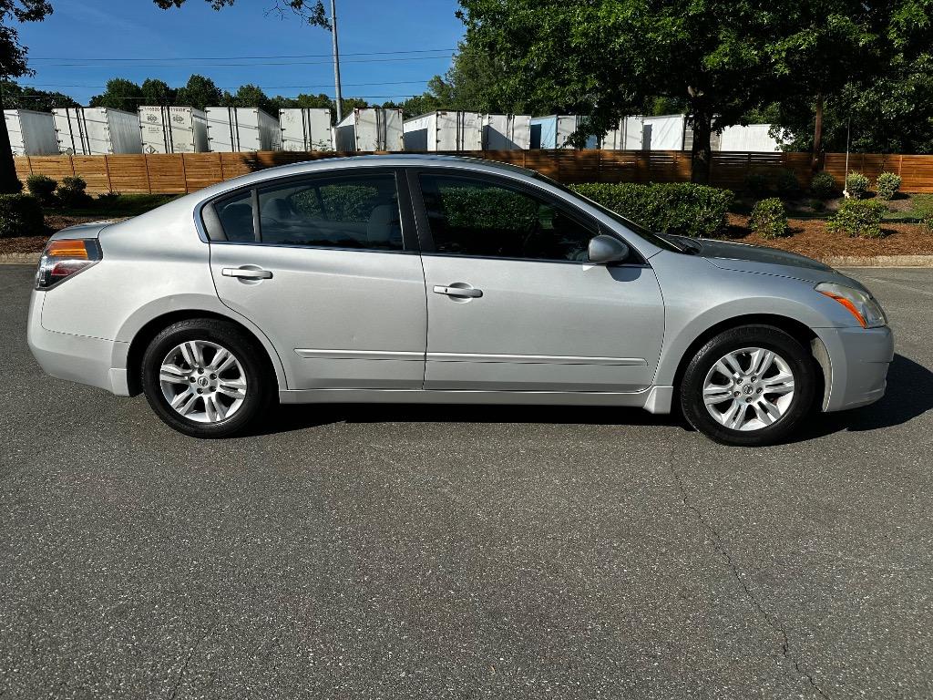 2011 Nissan Altima 2.5 S CVT's photo