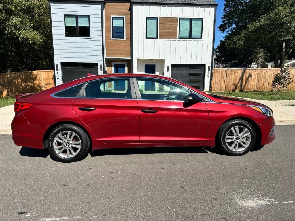 2016 Hyundai Sonata SE's photo