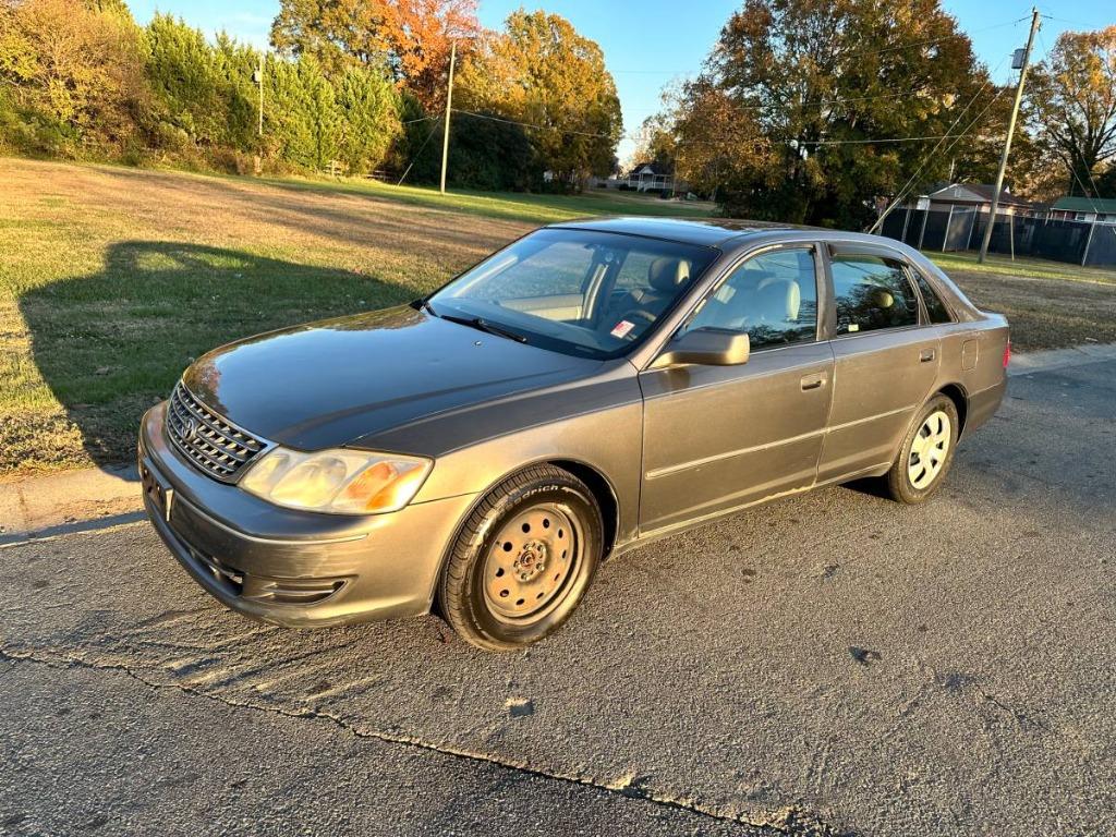 2003 Toyota Avalon XL's photo