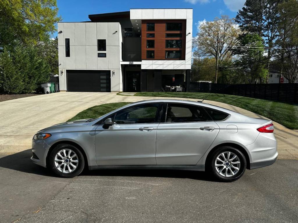 2016 Ford Fusion S FWD's photo