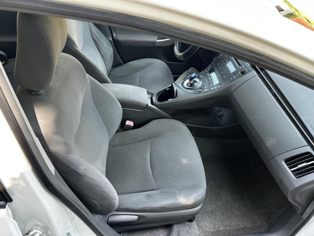 2010 Toyota Prius - Photo 12