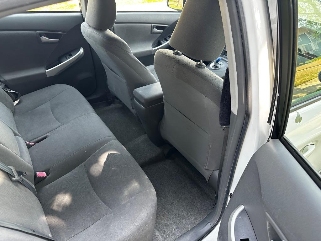 2010 Toyota Prius - Photo 15
