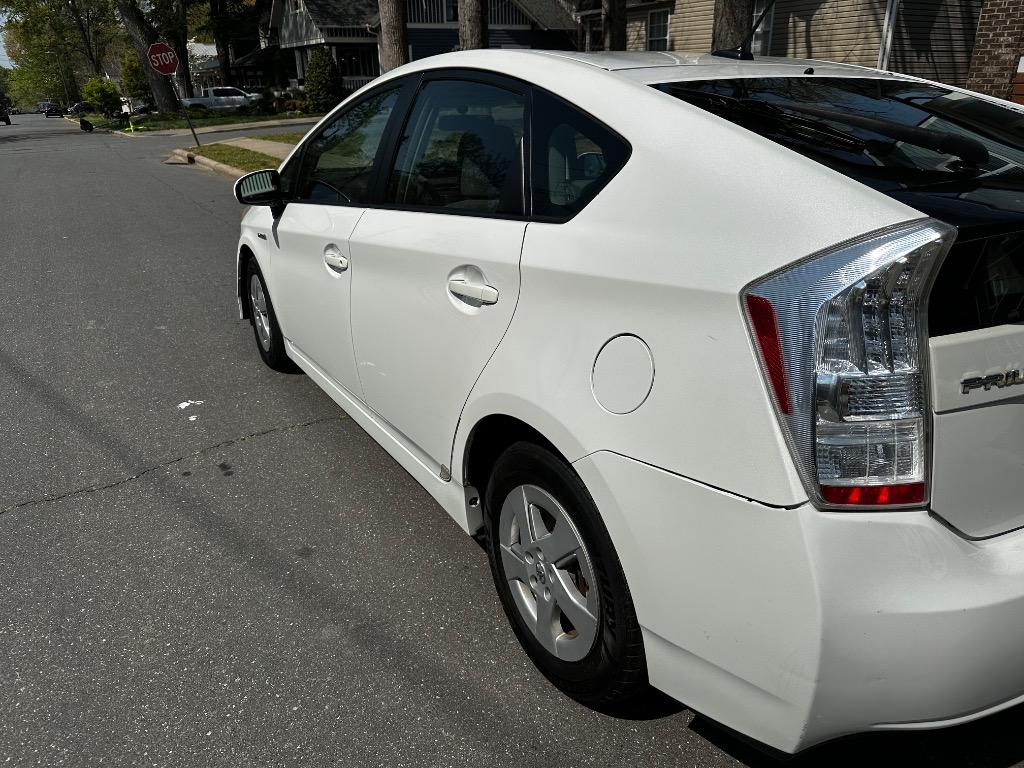 2010 Toyota Prius - Photo 8