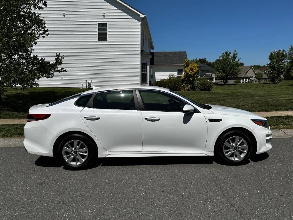 2018 Kia Optima LX AT's photo